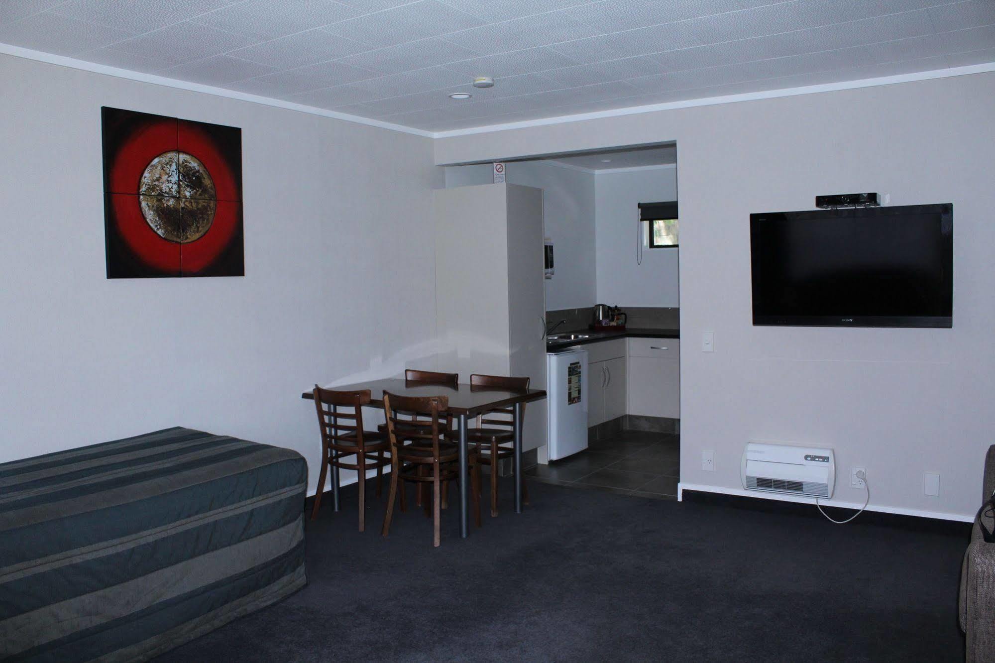 Rose City Motel Palmerston North Bagian luar foto